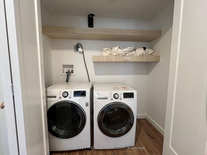 Photo de la propriété:  331 Erie Street 3  ON N5L 1E3 