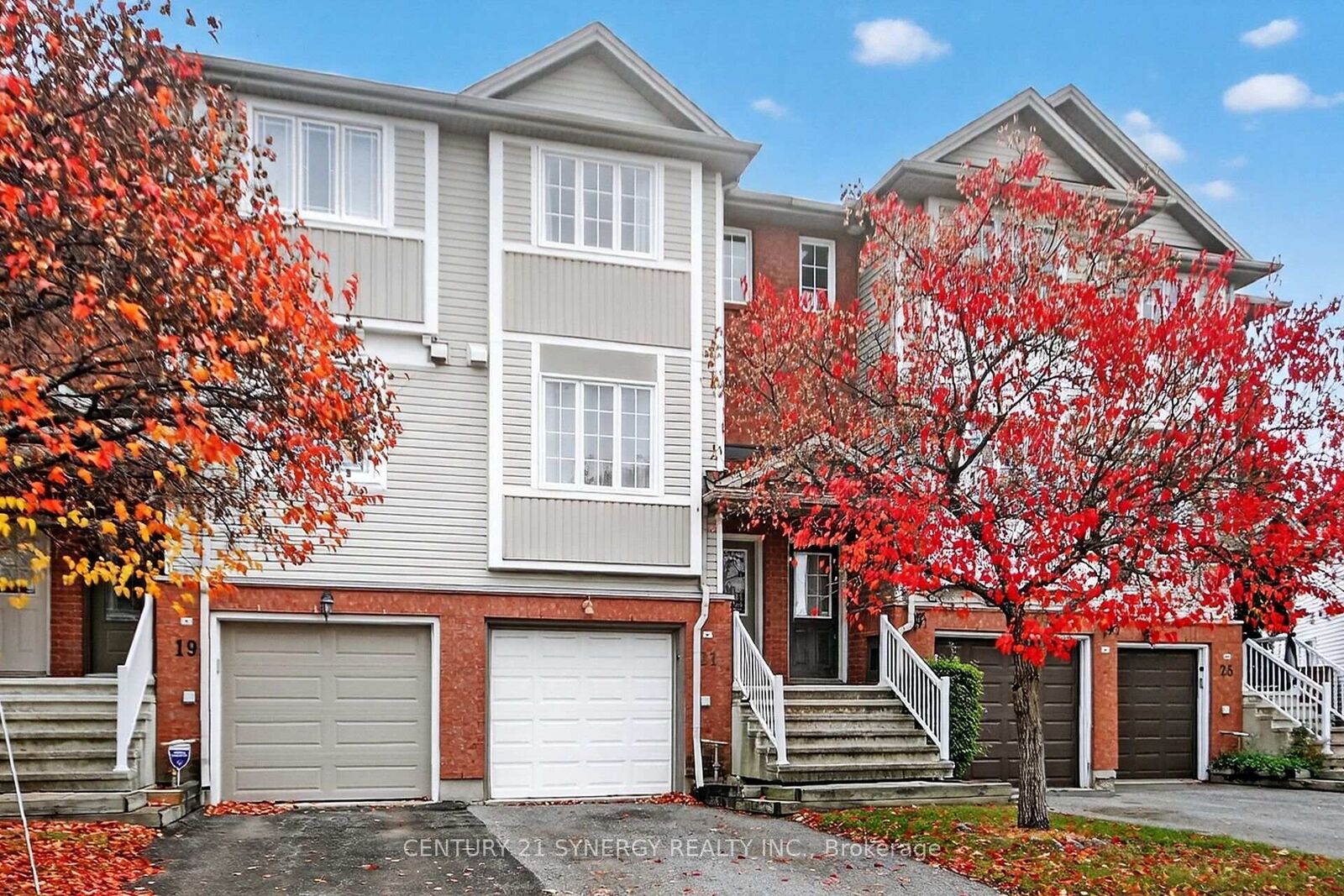 Property Photo: 21 Scout Street ON K2C 4B9