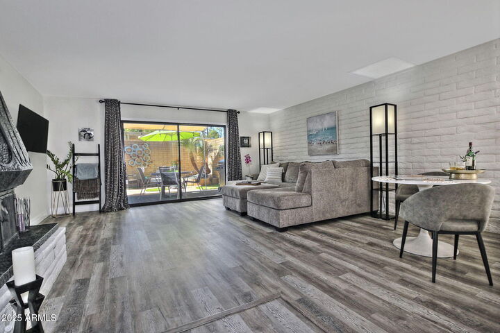 Property Photo: 4160 N 78th Way AZ 85251