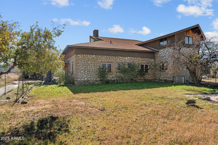Property Photo: 16057 S Sickles Ranch Road AZ 86332