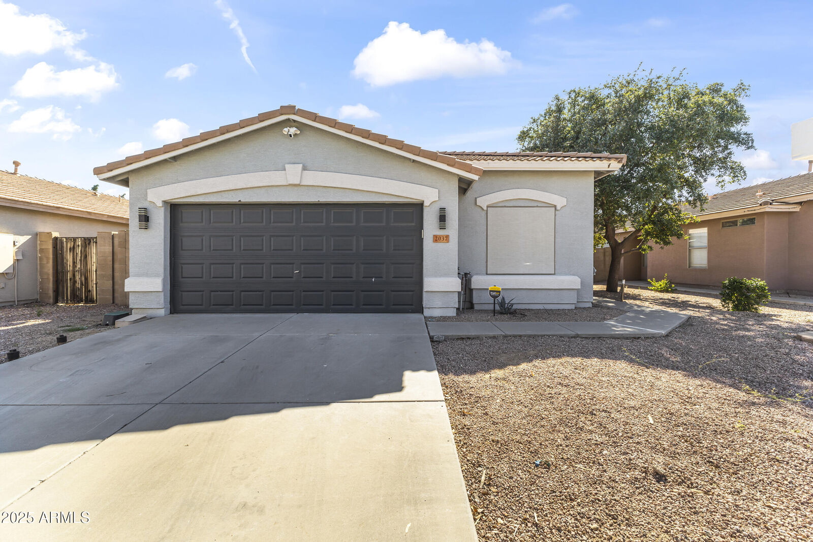 Property Photo: 2037 W Hayden Peak Drive AZ 85144