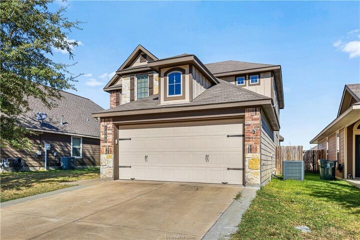 Property Photo:  1060 Venice Drive  TX 77808 