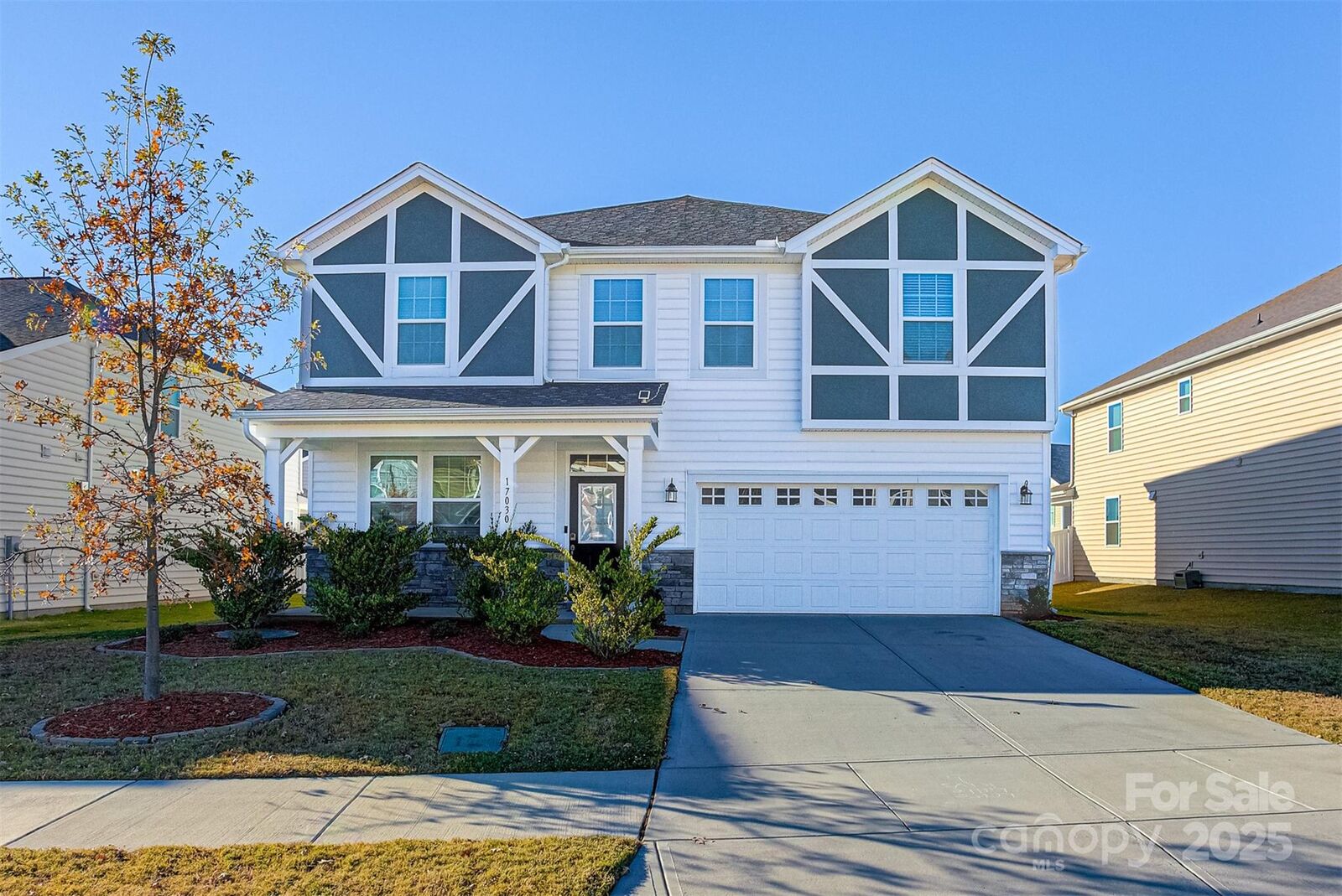 Property Photo:  17030 Carolina Pine Row  NC 28278 
