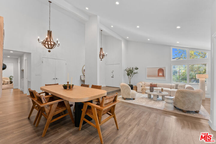 Property Photo:  18931 Granada Cir  CA 91326 