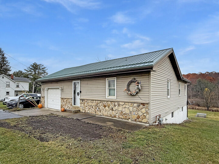 790 Washington St  Saint Marys PA 15857 photo