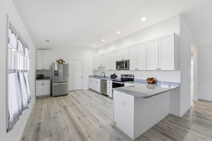 Property Photo: 801 Timbers Edge OH 43040