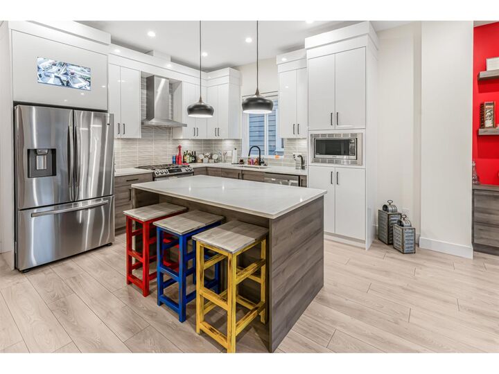 Property Photo: 17188 1 BC V3Z 9R2