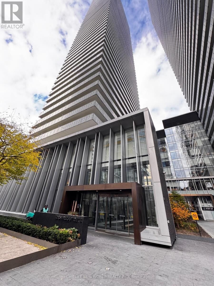 Property Photo:  42 Charles Street East 2202  ON M4Y 0B7 