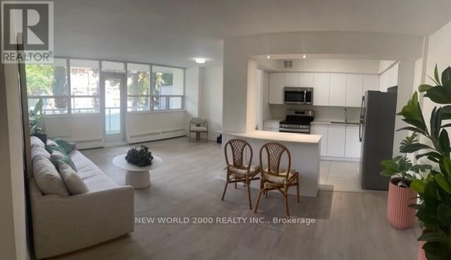 Property Photo:  33 Erskine Avenue 103  ON M4P 1Y6 