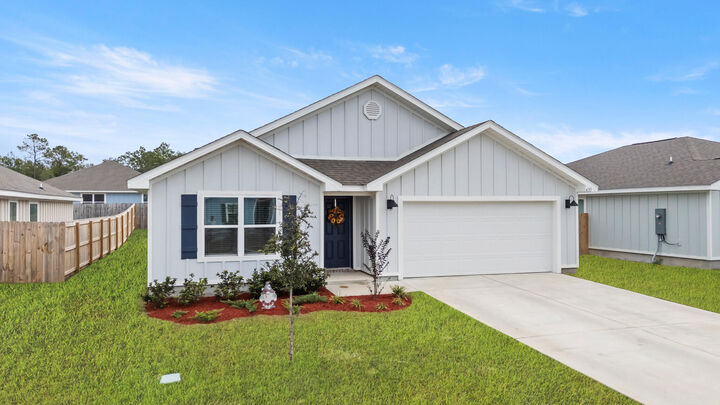 Property Photo: 435 Scarborough Street FL 32539