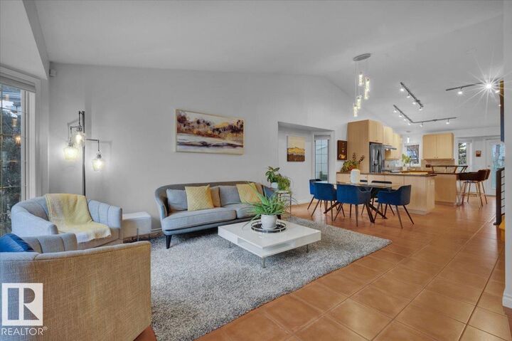 Property Photo:  1144 Wedgewood Boulevard NW  AB T6M 2L5 