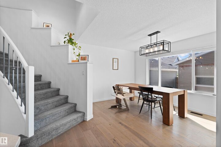 2208 82 Street SW  Edmonton AB T6X 2J6 photo