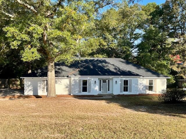 Property Photo: 10 Conisburgh Court GA 31907