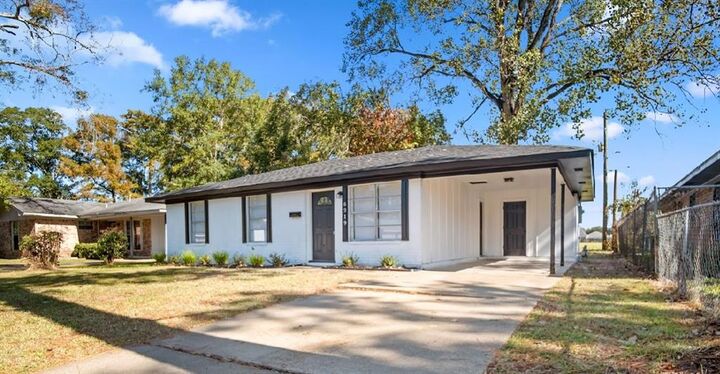 Property Photo:  5219 W Sandy Bayou Drive  LA 71301 