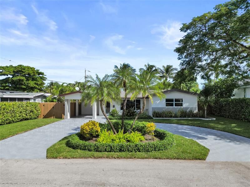 Property Photo: 4450 NE 15th Terr FL 33334