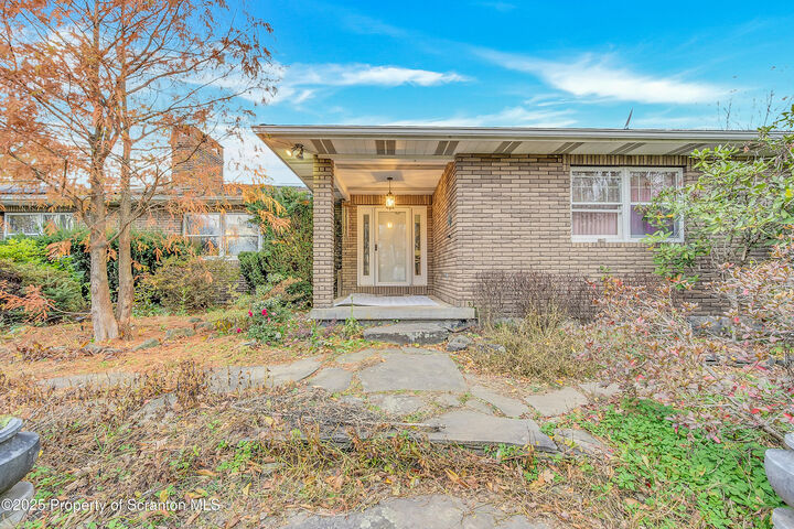 Property Photo:  245 Fawn Lane  PA 18419 