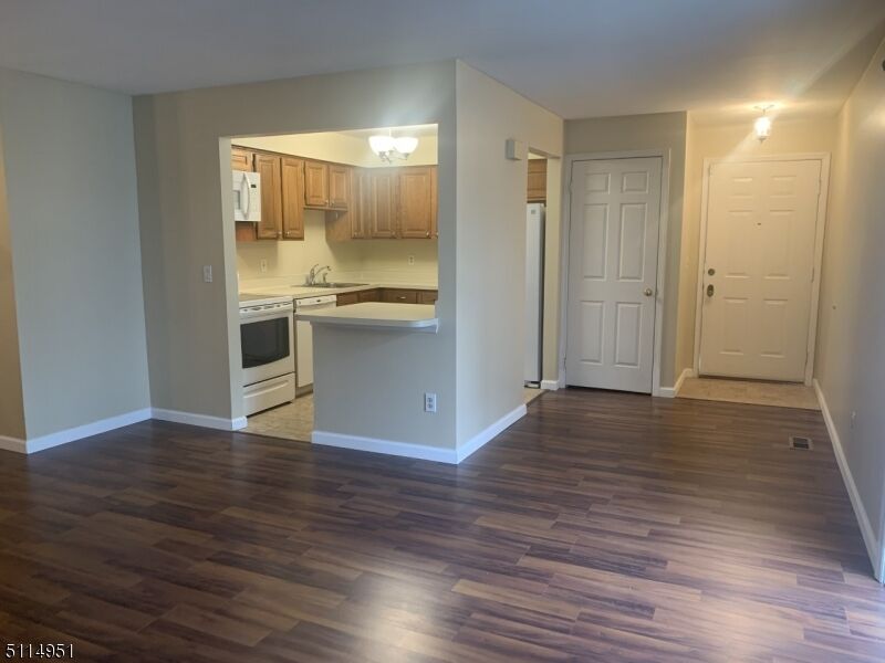 Property Photo: 97 Smithfield Court NJ 07920