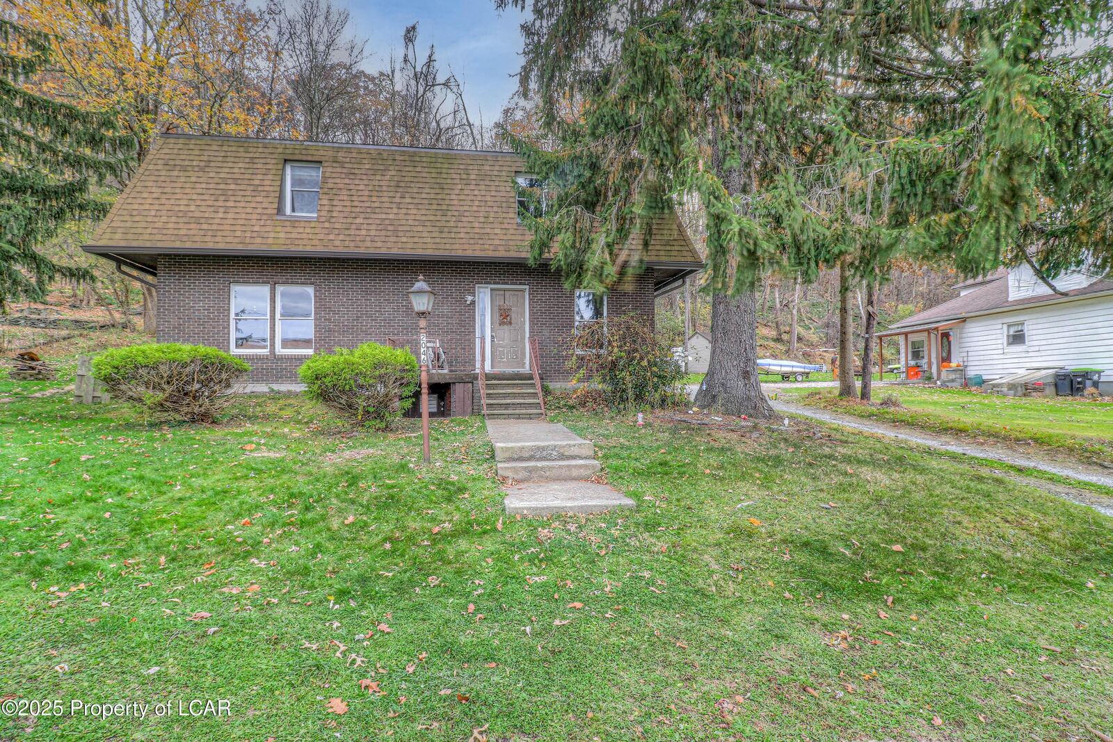 Property Photo:  2046 Pa-92  PA 18643 