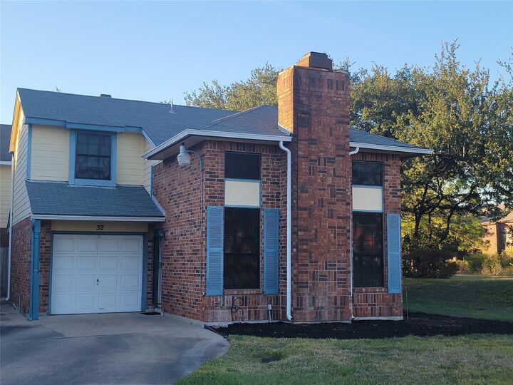 Property Photo:  32 Regency Lane  TX 77088 