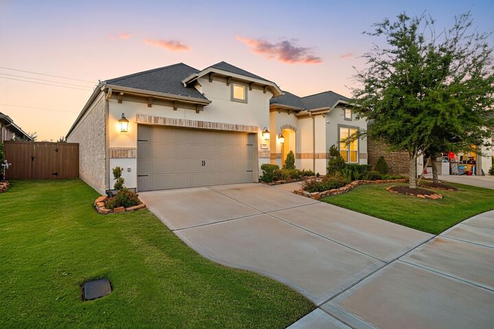 Property Photo: 5950 Wedgewood Heights Way TX 77059