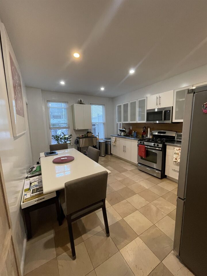 Property Photo:  265-267 Cambridge Ave 1  NJ 07307 