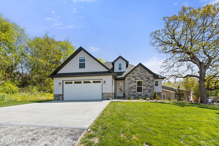 Property Photo: 141 Daleyuhski Way TN 37774