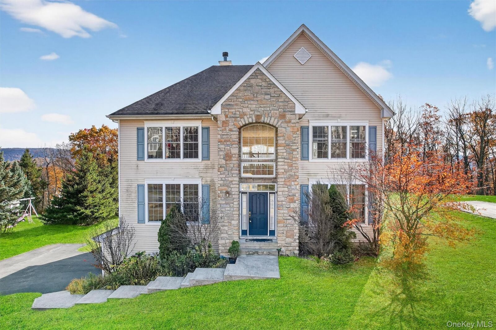 Property Photo: 12 Heather Ridge NY 10930