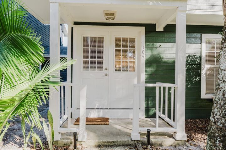 Property Photo:  5990 Scotchwood Glen 104  FL 32822 