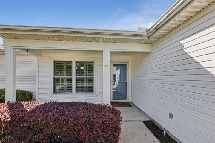 Property Photo: 25327 Hibiscus Street FL 34748