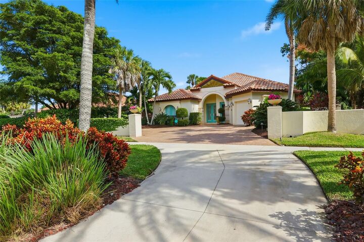 Property Photo: 4946 Brywill Circle FL 34234