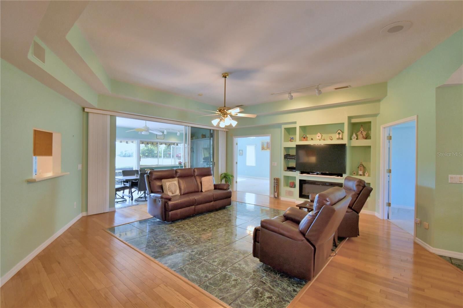 Property Photo: 240 Golf Aire Boulevard FL 33884