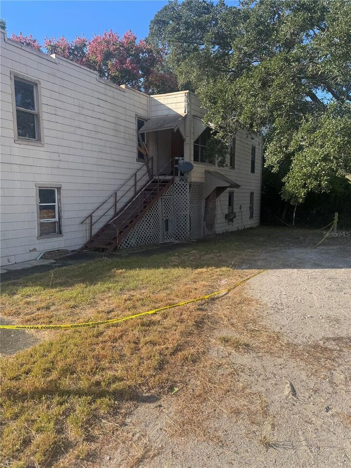 Property Photo: 425 Kissimmee Avenue FL 33853