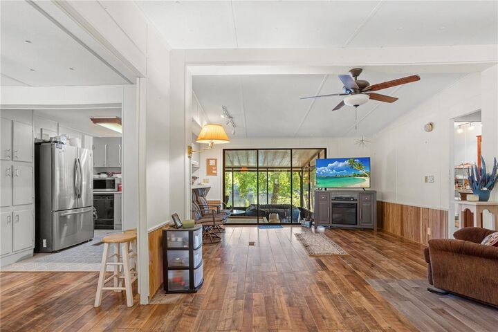 Property Photo: 337 NE 937th Avenue FL 32008