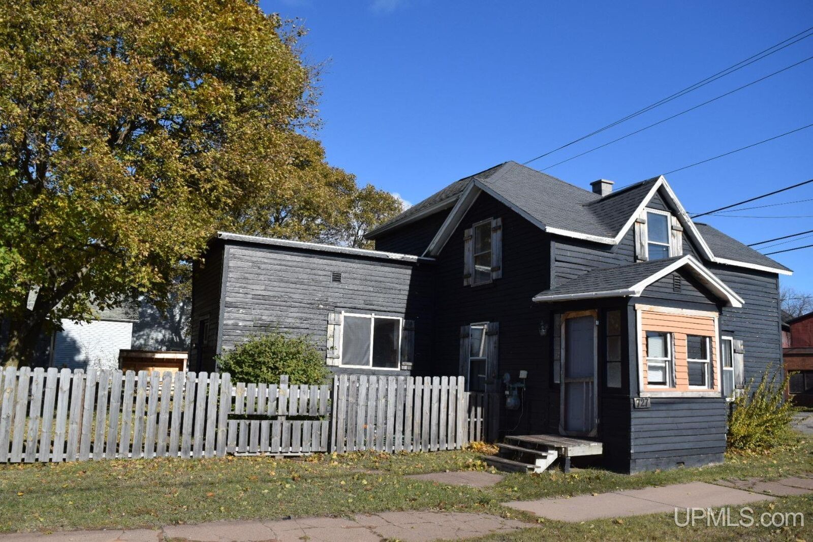 Property Photo:  727 E Ridge Street  MI 49849 