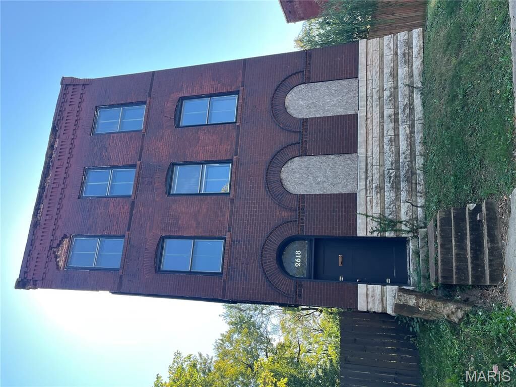 Property Photo:  2618 Geyer Avenue  MO 63104 