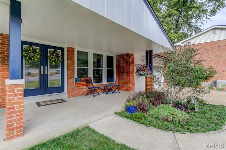 Property Photo:  13028 Weatherfield Drive  MO 63146 