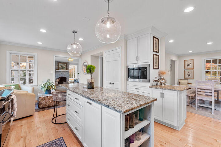 Property Photo:  10250 N Range Line Ct  WI 53092 