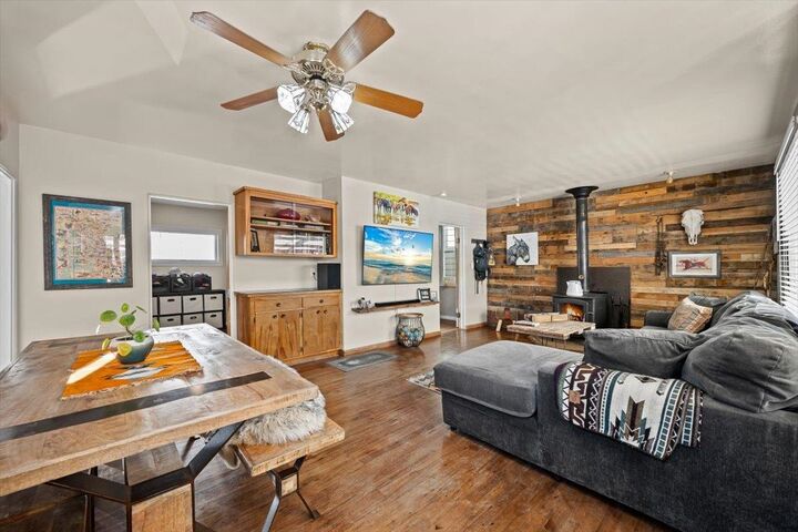 Property Photo: 322 Williams Street SD 57732