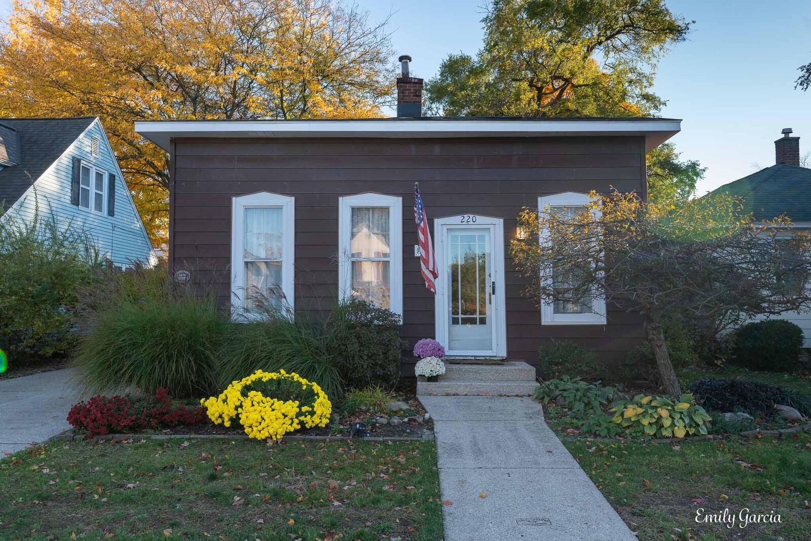 Property Photo:  220 W 11th Street  MI 49423 