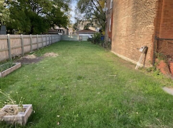 Property Photo: 118 W 113th Place IL 60628