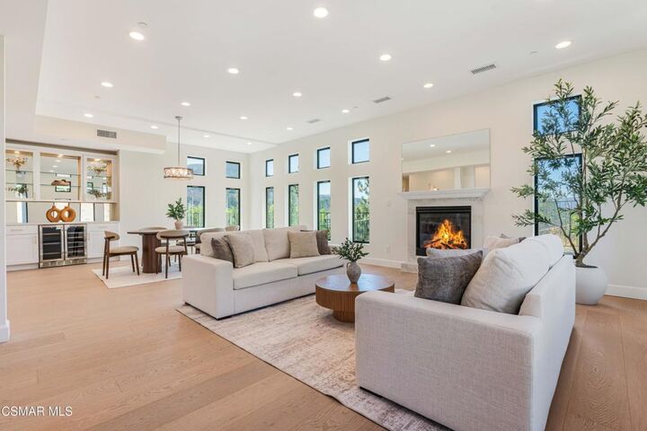 Property Photo:  252 Capri Drive  CA 93065 