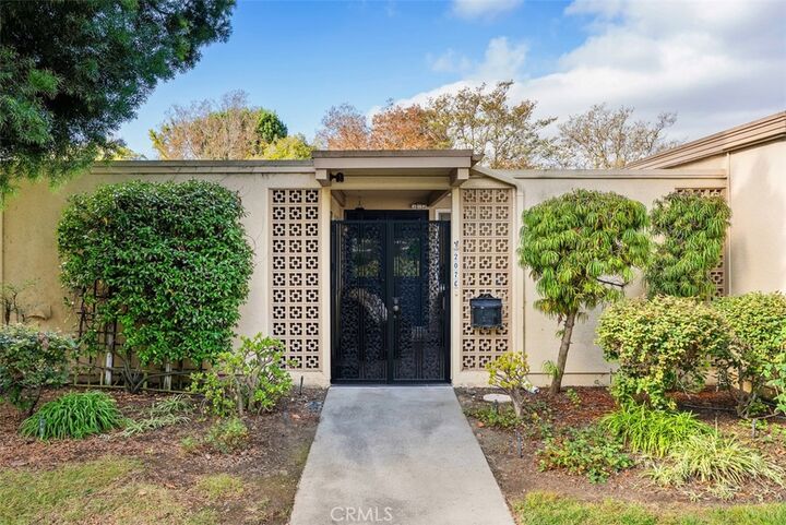207 Avenida Majorca C  Laguna Woods CA 92637 photo