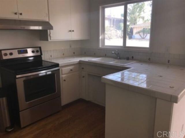 Property Photo:  344 Ricardo Place  CA 92037 