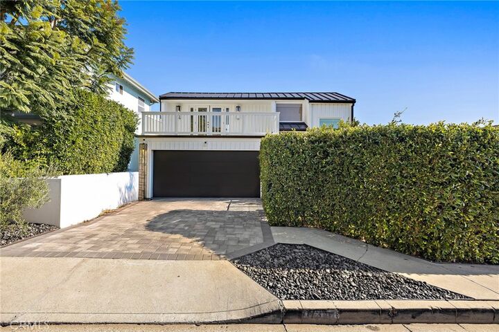 Property Photo:  173 W Avenida Junipero  CA 92672 