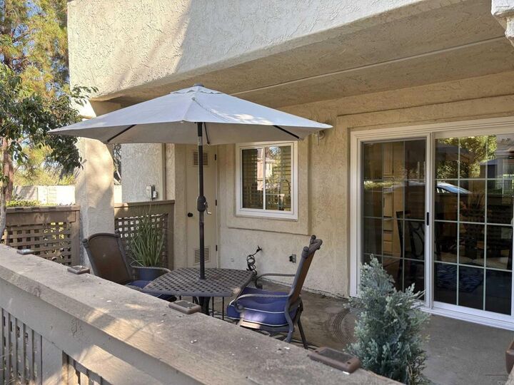 Property Photo:  1050 La Tortuga Drive 5  CA 92081 