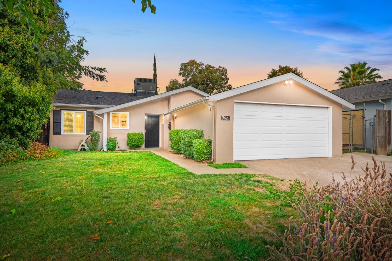 Property Photo:  5621 Sapunor Way  CA 95608 