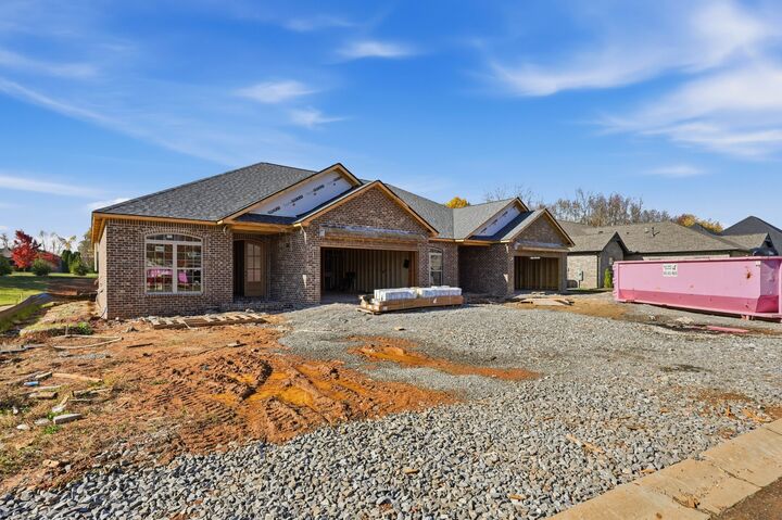 Property Photo: 1044 Veridian Dr Unit 19B TN 37043