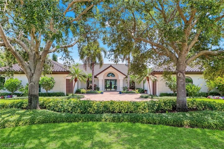 4701 Oak Leaf Drive  Naples FL 34119 photo