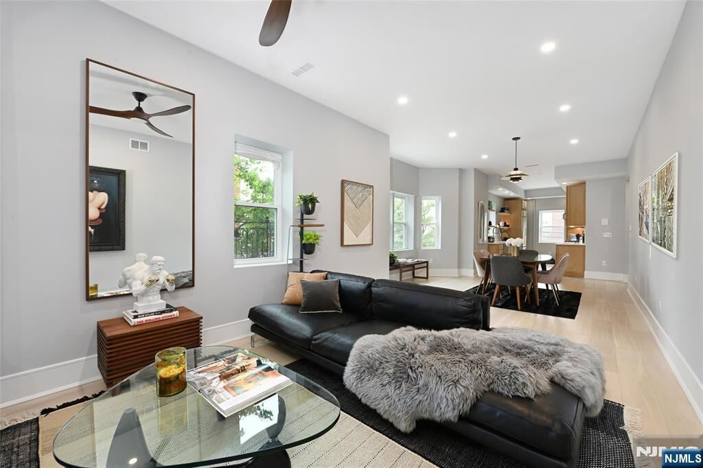 Property Photo:  500 Hudson Street 2A  NJ 07030 