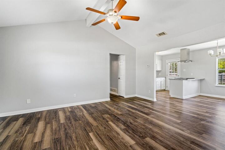 Property Photo:  625 Little Lane  TX 76063 